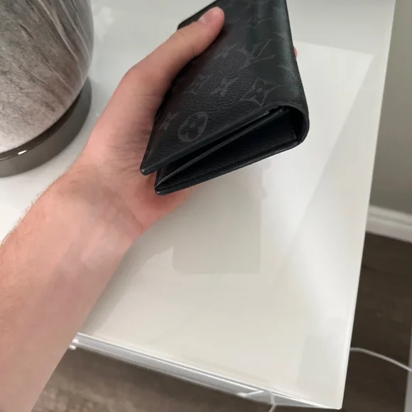 Louis Vuitton Brazza wallet - Picture 3 of 3